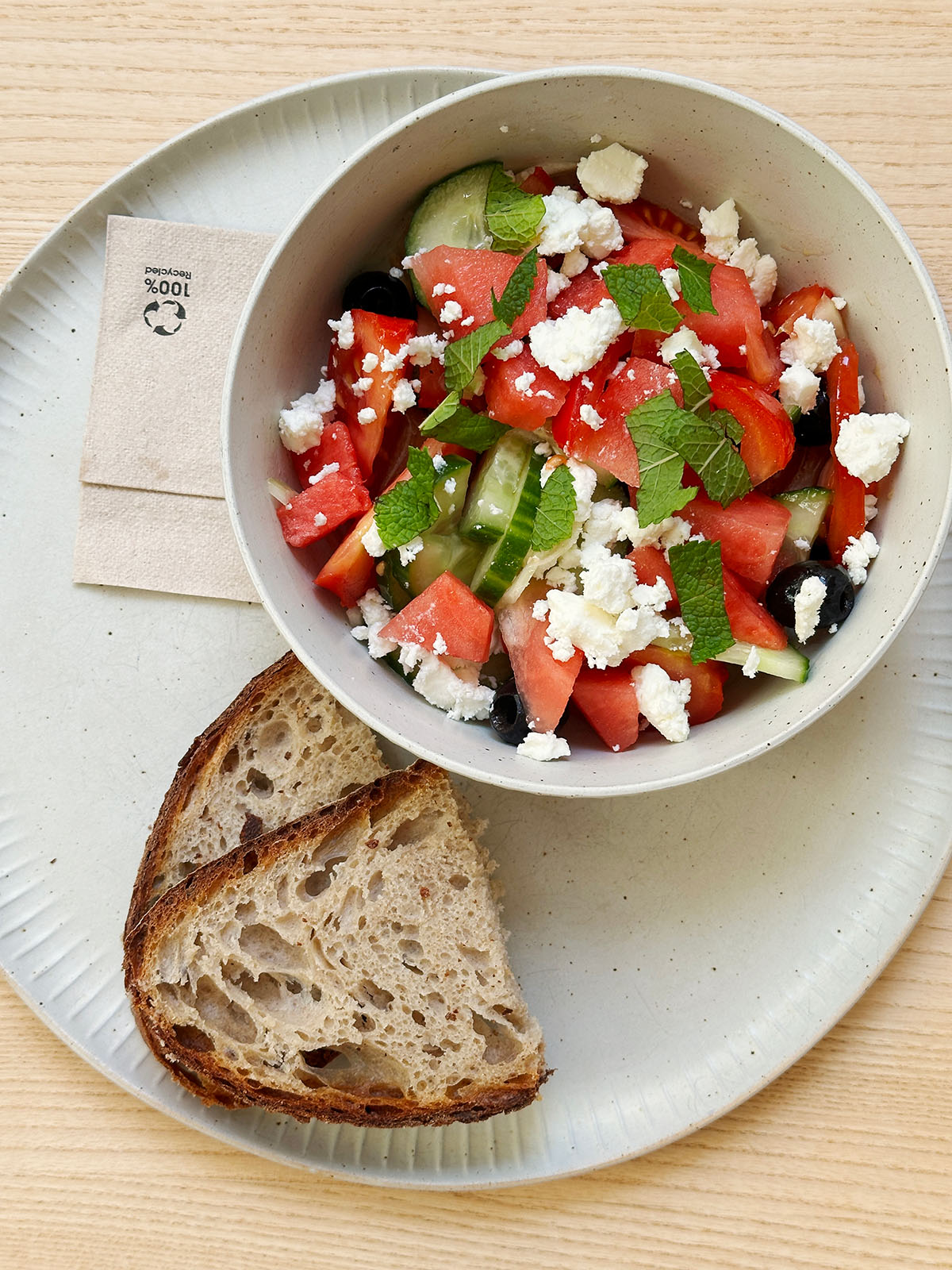 Wassermelonen-Salat zum Lunch und Mittagessen im VOJO in Schwäbisch Hall